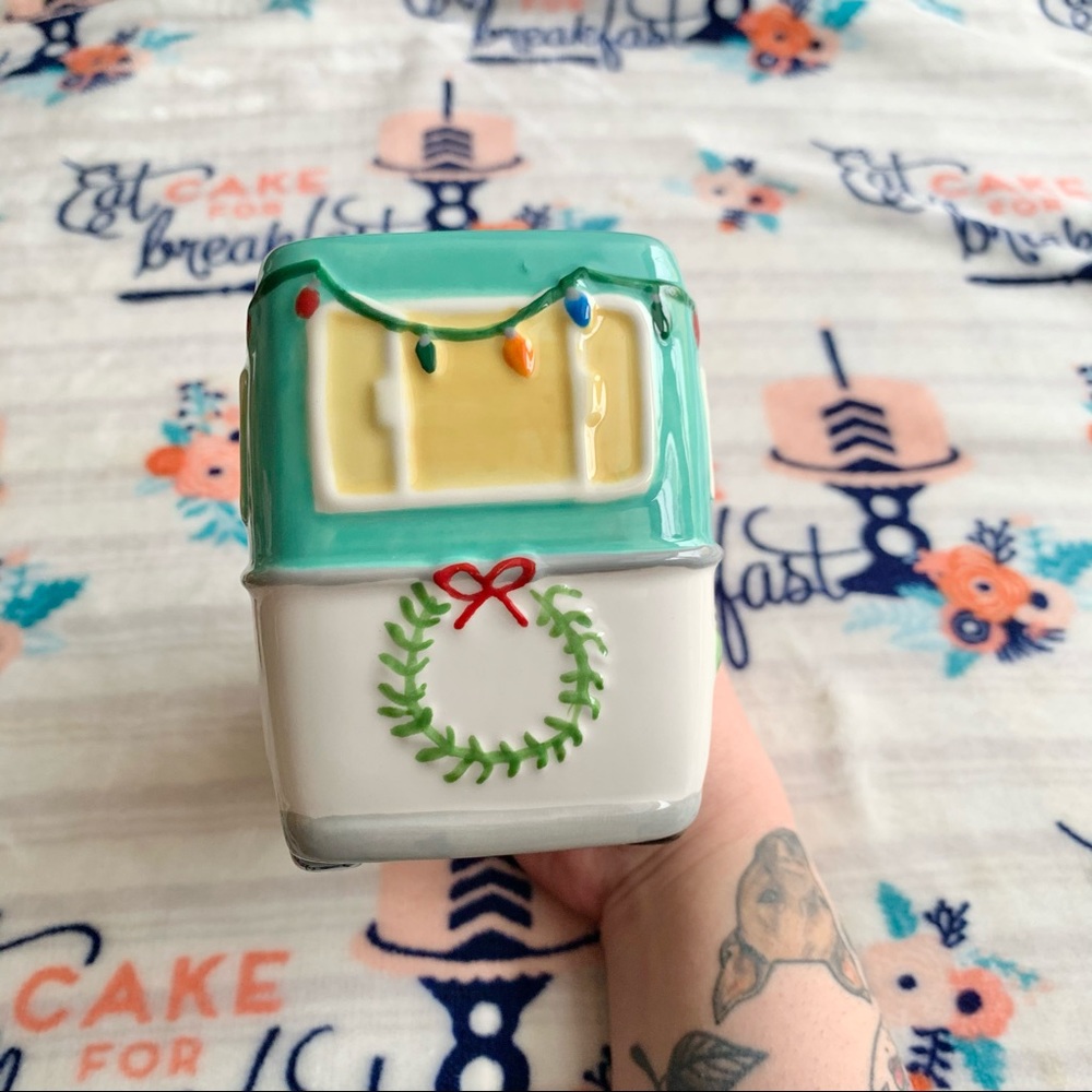 ๐ BOHO Hippie RV Christmas Ceramic Mug โฎ๏ธ - Picture 3 of 6